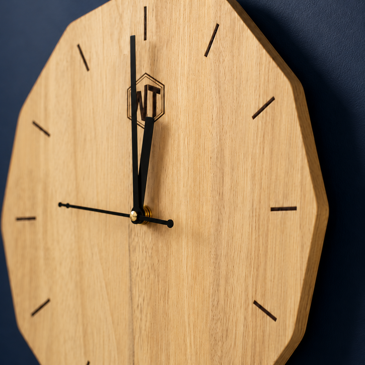 12-Sided Wooden Wall Clock – Geometric Dodecagon Design