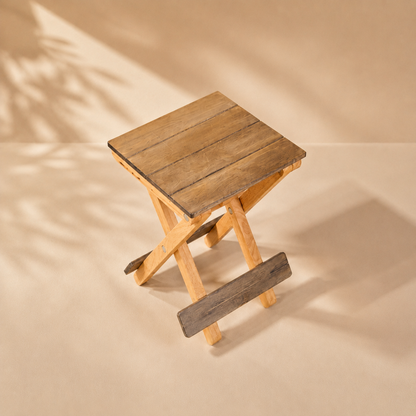 Foldable Compact Wood Stool: Stylish and Practical Seating Solution